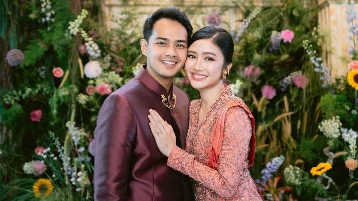 Febby Rastanty Resmi Dilamar: Momen Romantis Bersama Drajat Djumantara