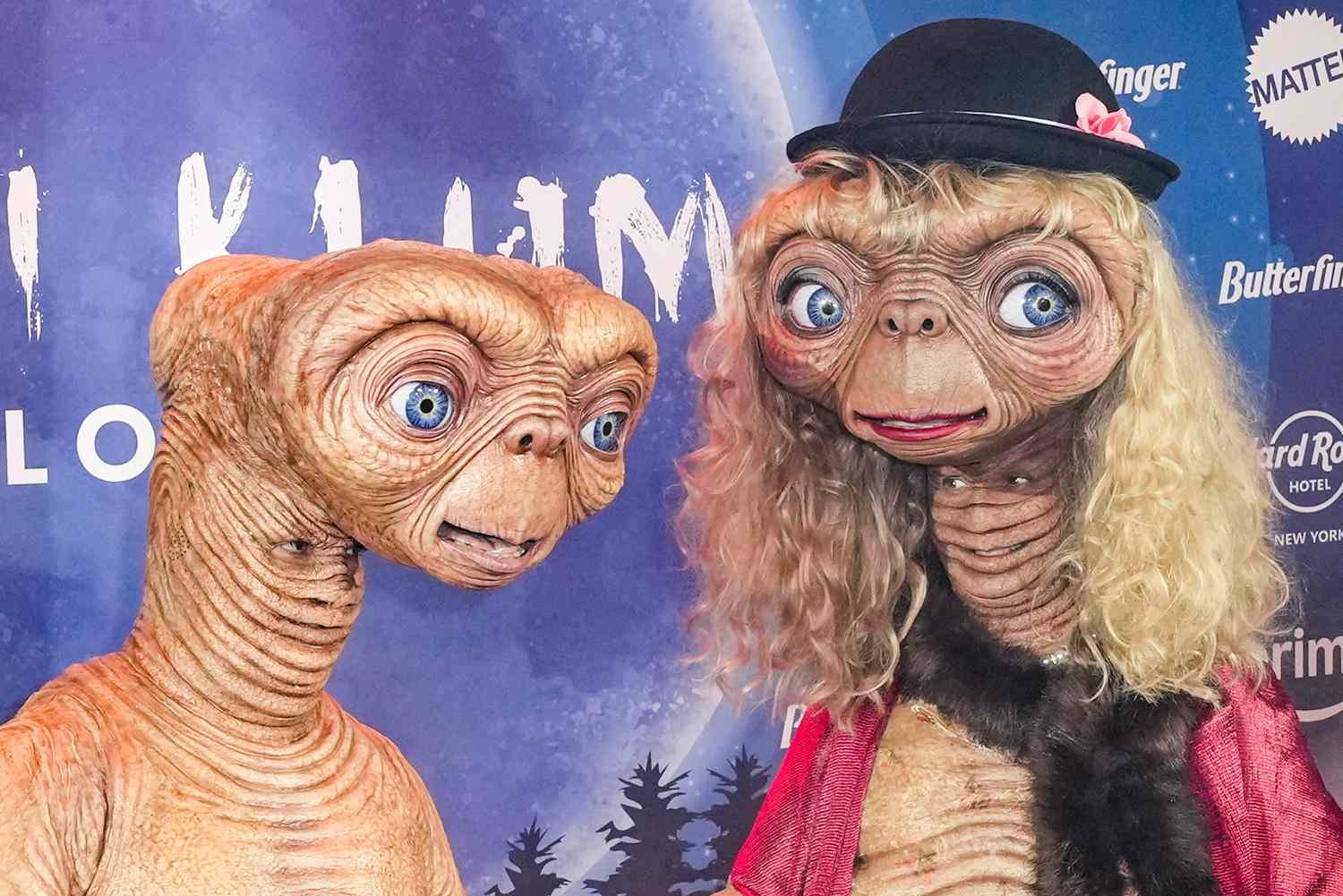 Heidi Klum Mengguncang Halloween 2024: Muncul Sebagai Alien E.T.!